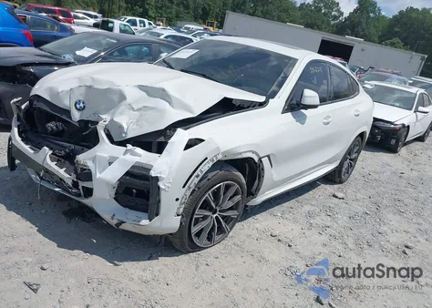 2022 BMW X6 xDrive40I z USA, uszkodzony, nr VIN 5UXCY6C07N9J04619
